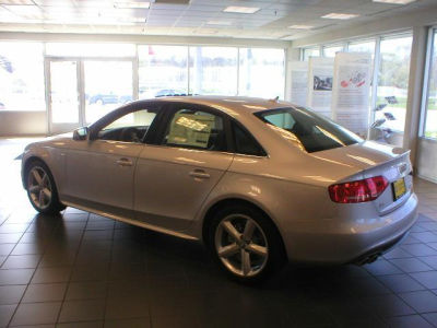 2012 Audi A4  2.0T Premium quattro