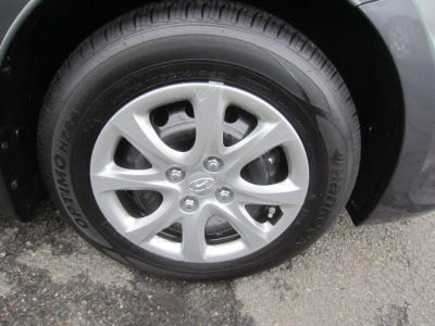 2013 Hyundai Accent  GLS
