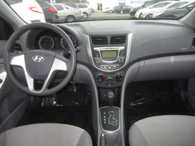 2013 Hyundai Accent  GLS