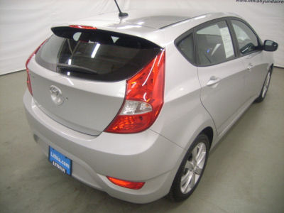 Buy 2013 Hyundai Accent2,515,Hatchback,Gray,DU065832A,KMHCU5AE1DU065832 ...
