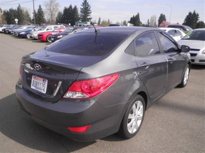 2012 Hyundai Accent  GLS