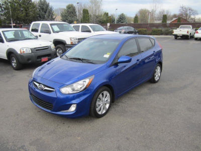 2012 Hyundai Accent  SE