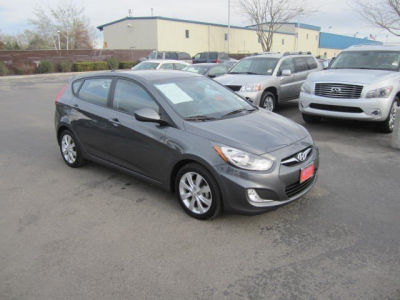 2012 Hyundai Accent  SE