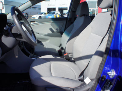 2012 Hyundai Accent  GLS