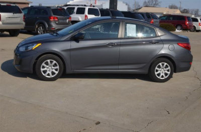 2012 Hyundai Accent  GLS