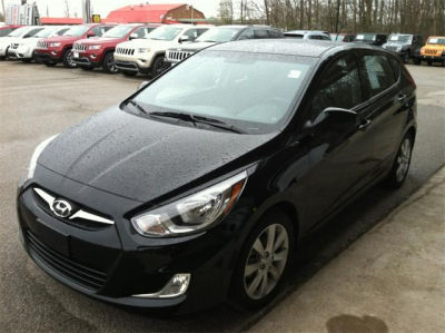 2012 Hyundai Accent  SE