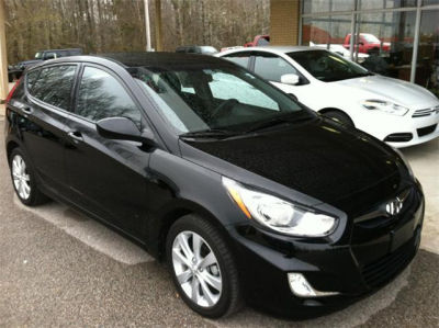 2012 Hyundai Accent  SE