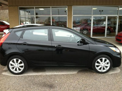 2012 Hyundai Accent  SE