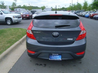 2012 Hyundai Accent  SE