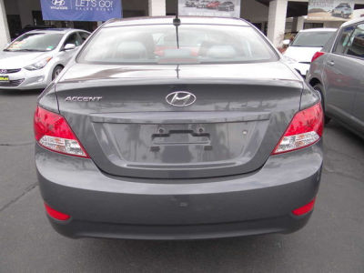2012 Hyundai Accent  GLS