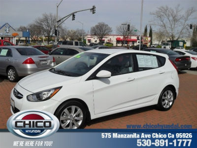 2012 Hyundai Accent  SE