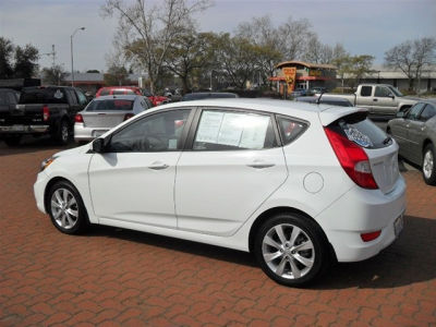 2012 Hyundai Accent  SE
