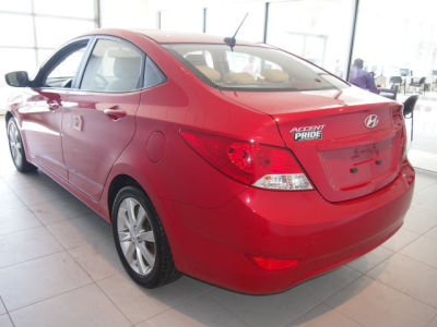2012 Hyundai Accent  GLS