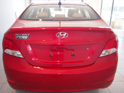 2012 Hyundai Accent  GLS