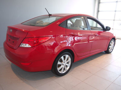 2012 Hyundai Accent  GLS