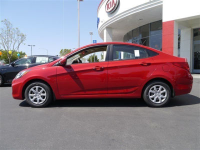 2013 Hyundai Accent  GLS