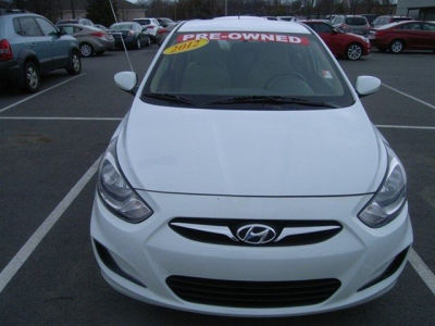 2012 Hyundai Accent  GLS