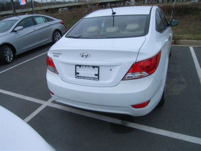 2012 Hyundai Accent  GLS