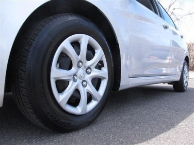 2012 Hyundai Accent  GLS