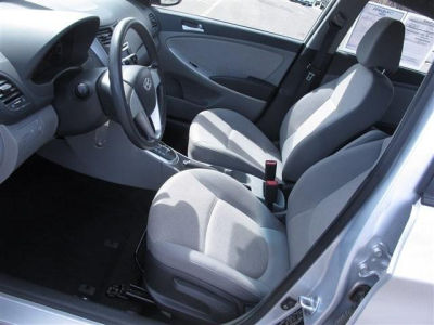 2012 Hyundai Accent  GLS
