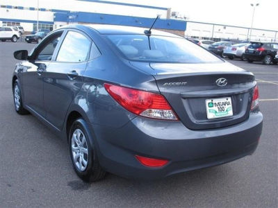 2012 Hyundai Accent  GLS