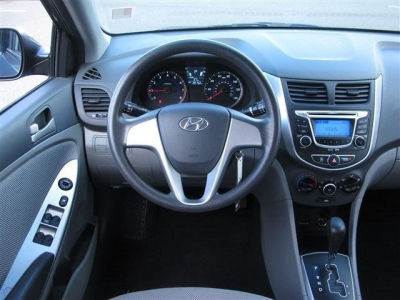 2012 Hyundai Accent  GLS