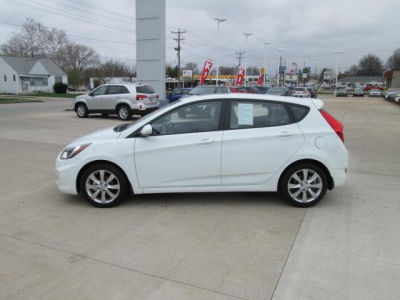 2013 Hyundai Accent  SE