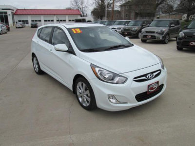 2013 Hyundai Accent  SE