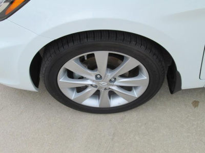 2013 Hyundai Accent  SE