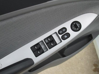 2013 Hyundai Accent  SE