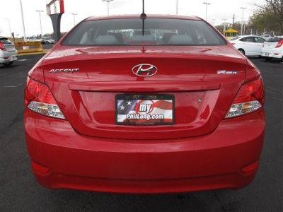 2012 Hyundai Accent  GLS