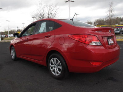 2012 Hyundai Accent  GLS