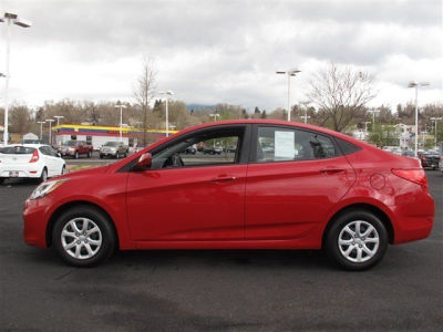 2012 Hyundai Accent  GLS