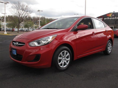 2012 Hyundai Accent  GLS
