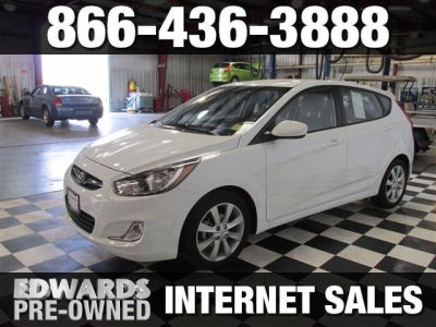 2012 Hyundai Accent SE