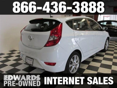 2012 Hyundai Accent SE