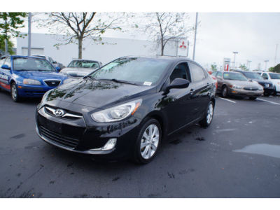 2012 Hyundai Accent  GLS