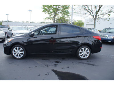 2012 Hyundai Accent  GLS