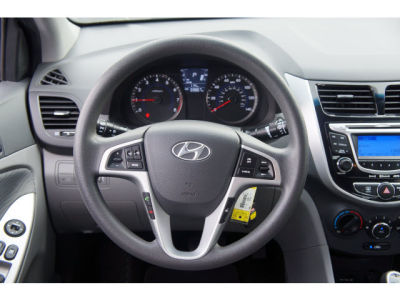 2012 Hyundai Accent  GLS
