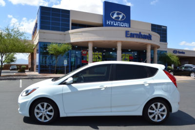 2012 Hyundai Accent  SE