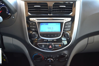 2012 Hyundai Accent  SE