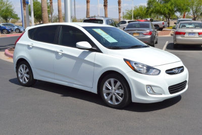 2012 Hyundai Accent  SE