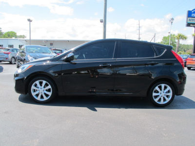 2012 Hyundai Accent  SE