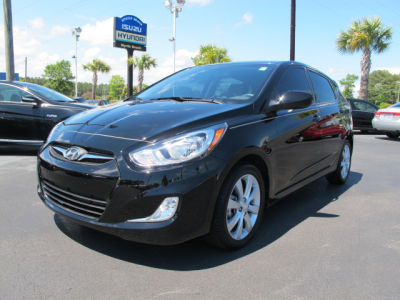2012 Hyundai Accent  SE
