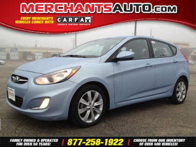 2012 Hyundai Accent  SE