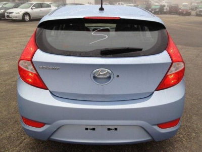 2012 Hyundai Accent  SE