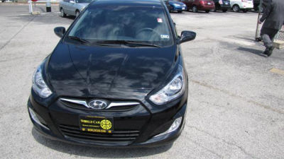 2012 Hyundai Accent  SE