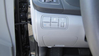 2012 Hyundai Accent  SE