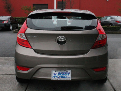 2012 Hyundai Accent  SE