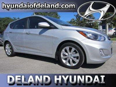 2012 Hyundai Accent  SE
